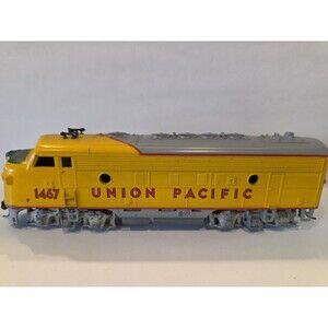 ATHEARN HO Scale Train F7A Diesel Locomotive UNION PACIFIC 1467